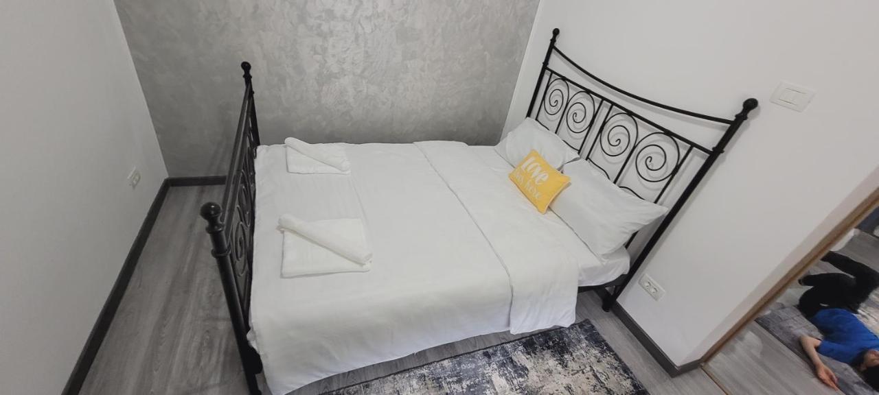 Andi 2-Apartament Herkulesfürdő Kültér fotó